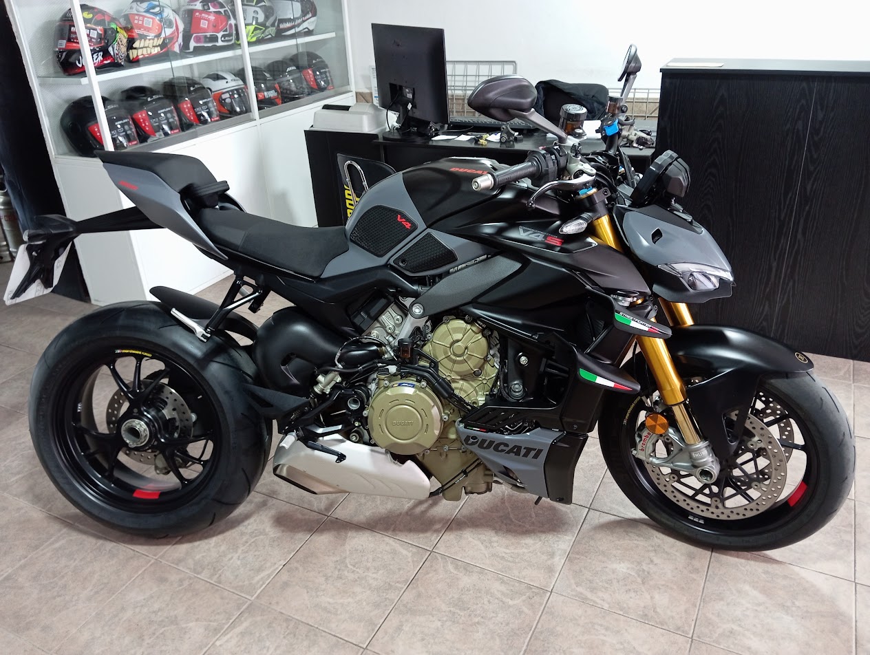 Moto 1