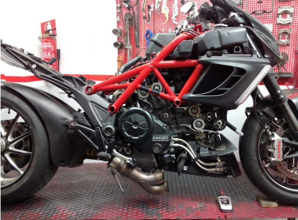 Moto 16